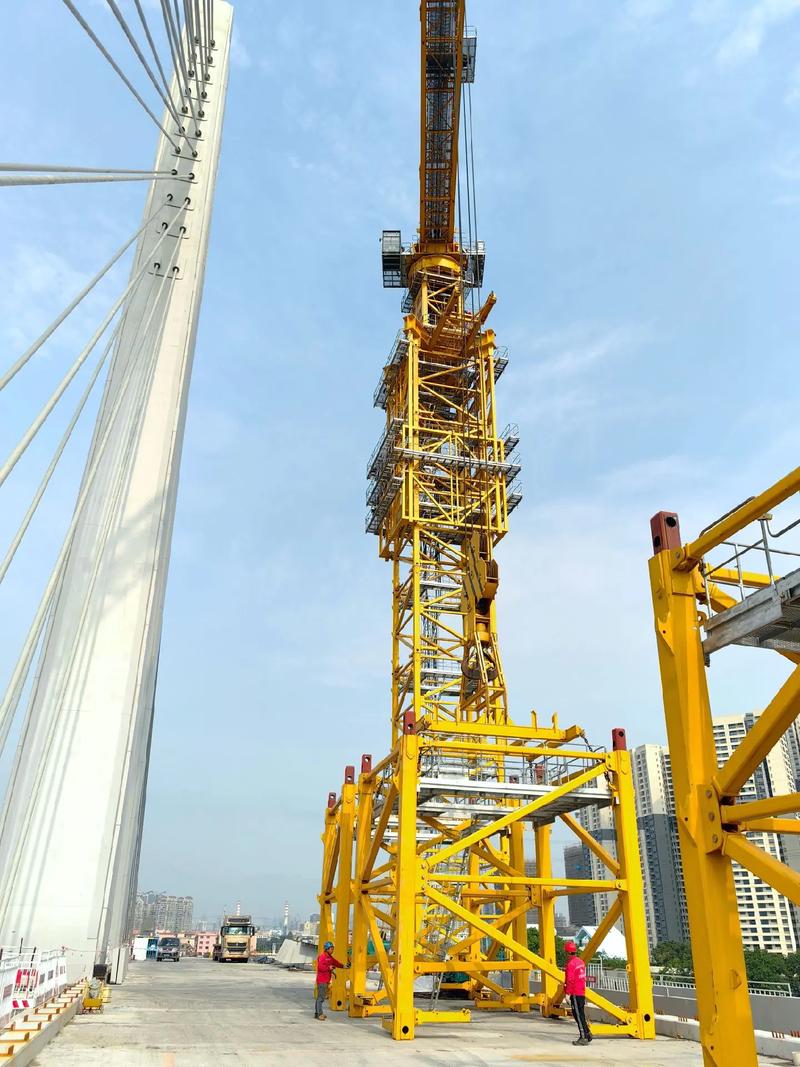 中聯(lián)重科4300塔吊出租服務(wù) 高效可靠的200噸塔機租賃解決方案